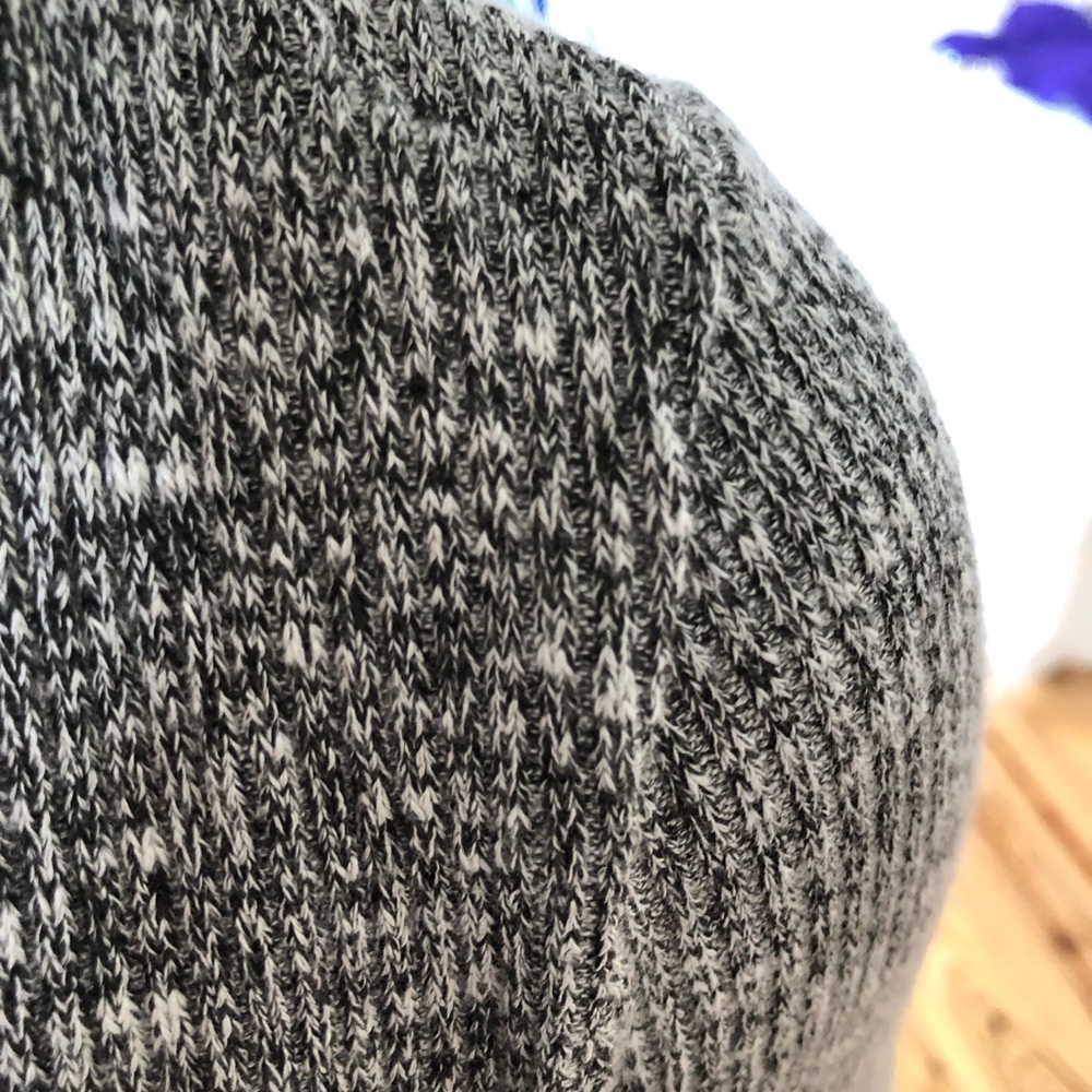 Cropped Grey Ribbed Hoodie - Picture 3 of 3